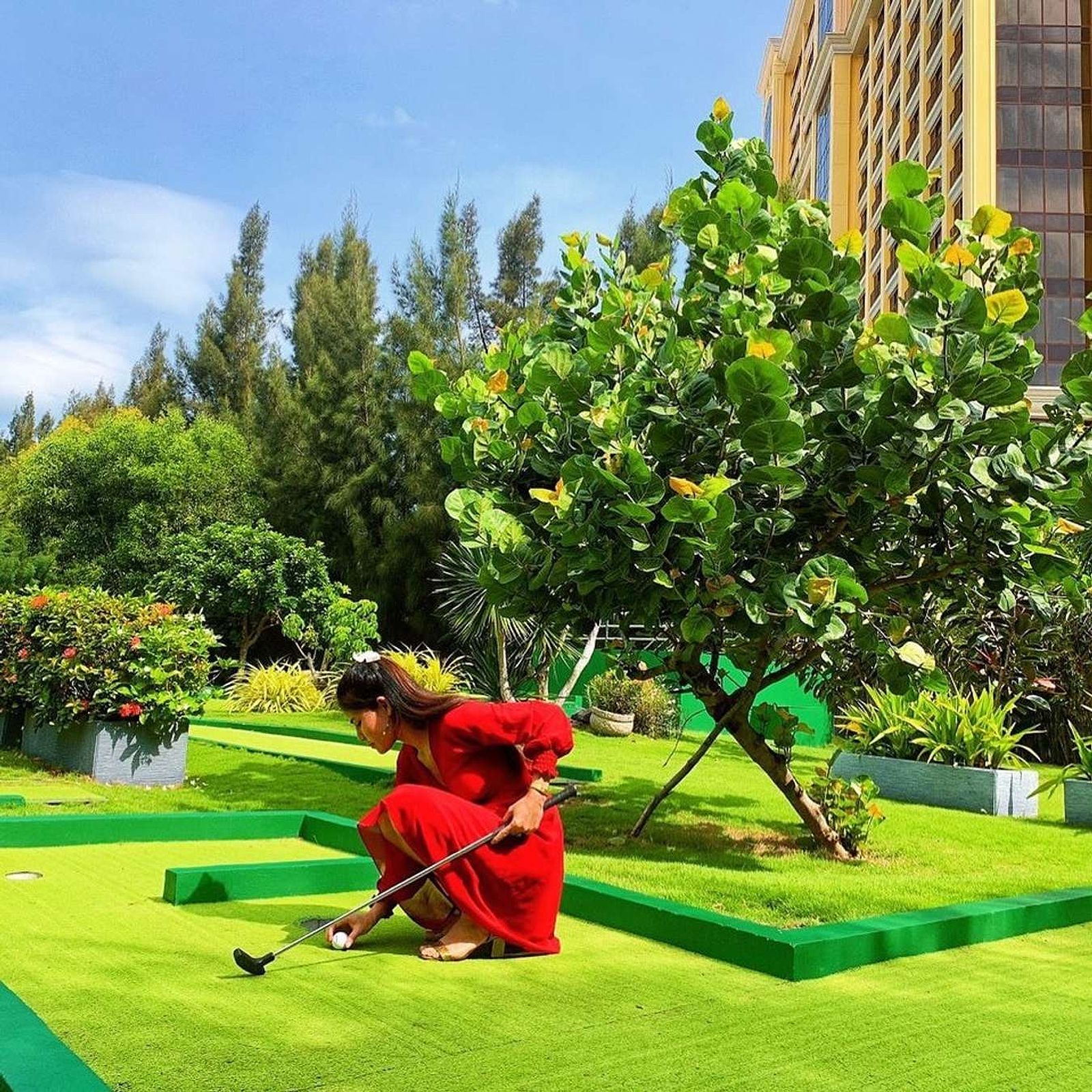 Đánh golf tại InterContinental Grand Hồ Tràm