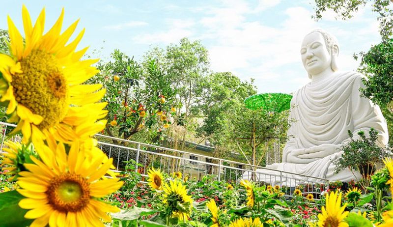 Tháp Đa Bảo tại chùa Phật Quang