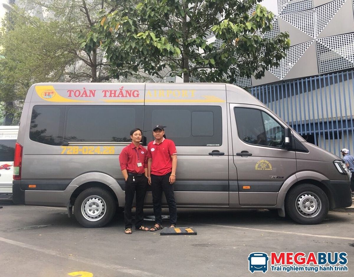 Tiện nghi bên trong xe khách Phương Trang