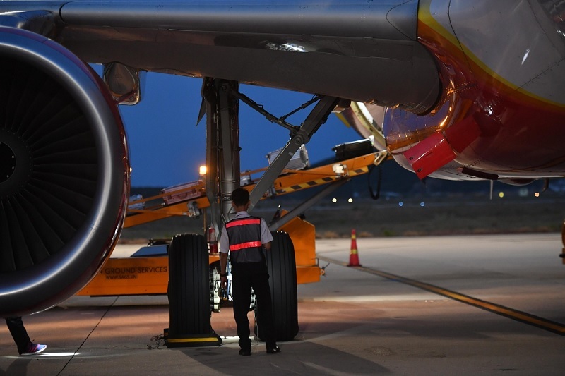 Máy bay Vietjet gặp sự cố hạ cánh khẩn cấp