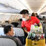 Nhân viên Vietjet thái độ như thế nào? Có tốt không?